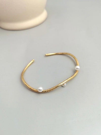 Minimalist Pearl Open Cuff