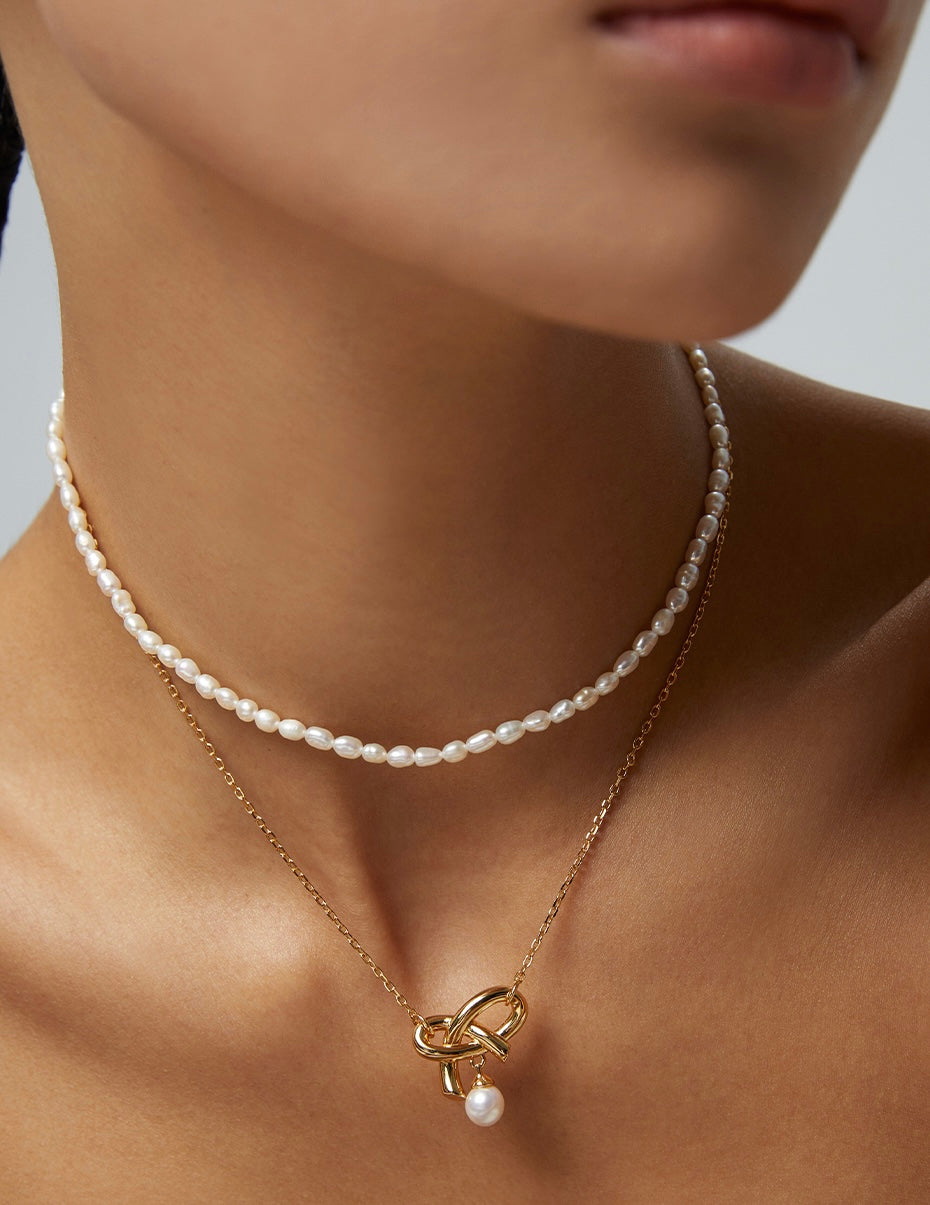 Minimalist Freshwater Pearl Choker Necklace