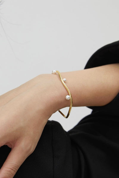 Minimalist Pearl Open Cuff