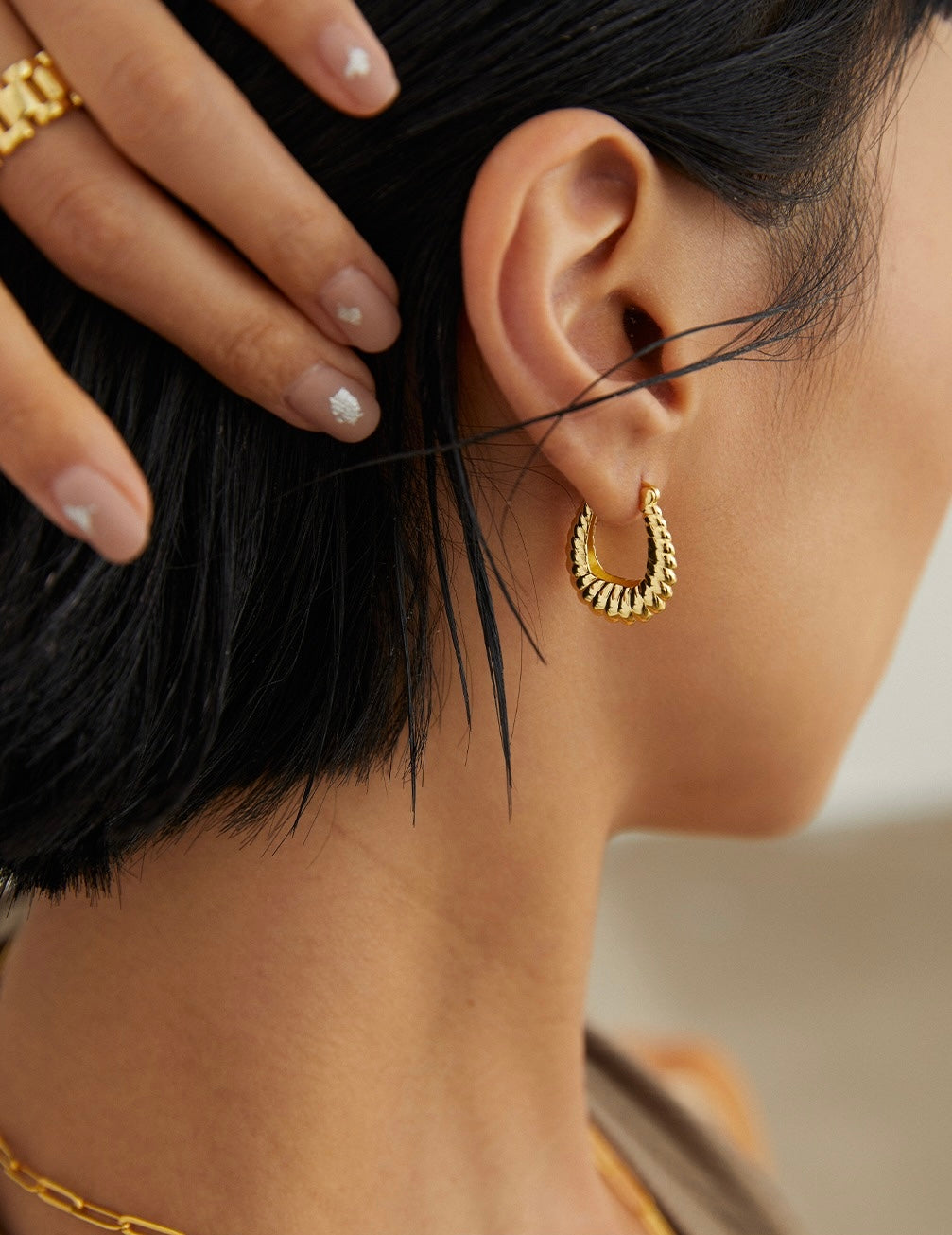 Textured Rode Design Gold Hoop Earrings