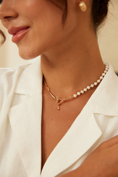 Minimalistic French Style Pearl Necklace