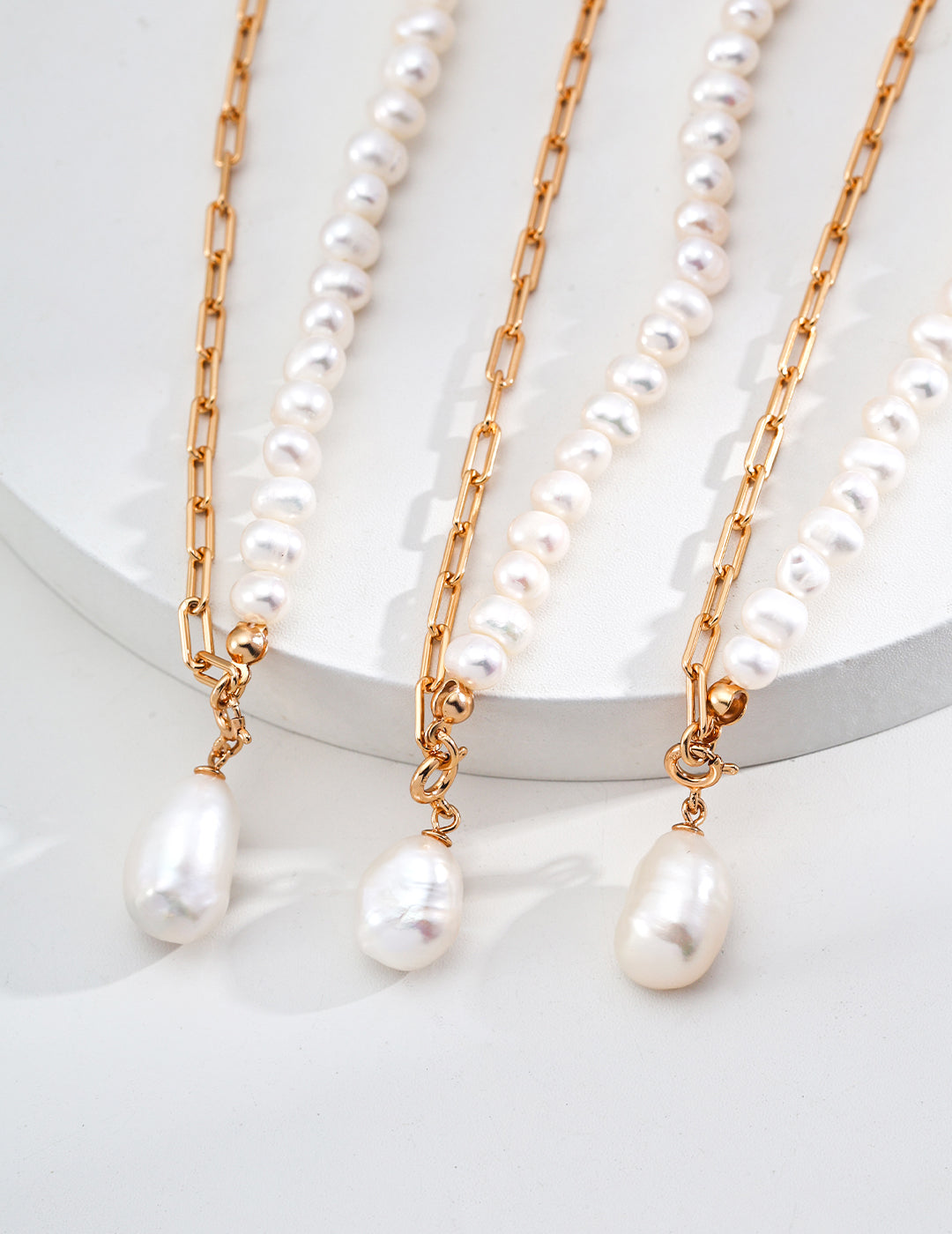 Pearl & Gold Chain Necklace