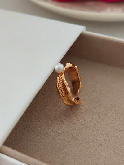 Organic Ripple Pearl Ring