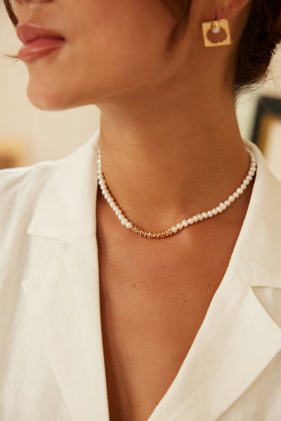 Minimalist Pearl Choker Necklace